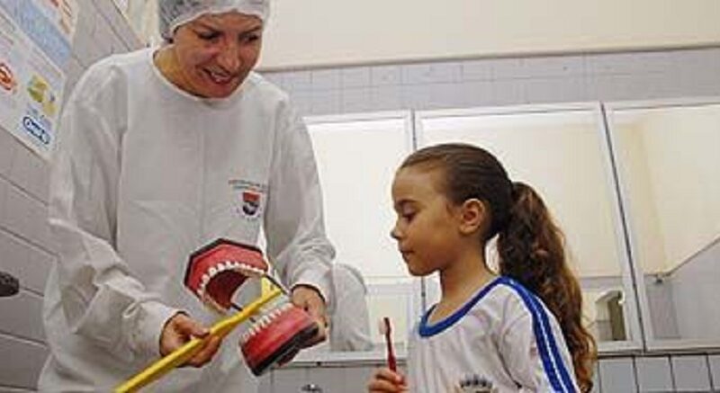 Estudantes de Vitória apresentam melhora da saúde bucal