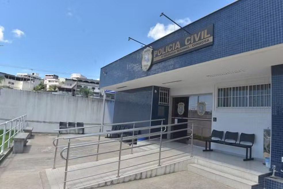 Mulheres ameaçam divulgar mensagens de cunho sexual trocadas com pastor e são presas em Cariacica