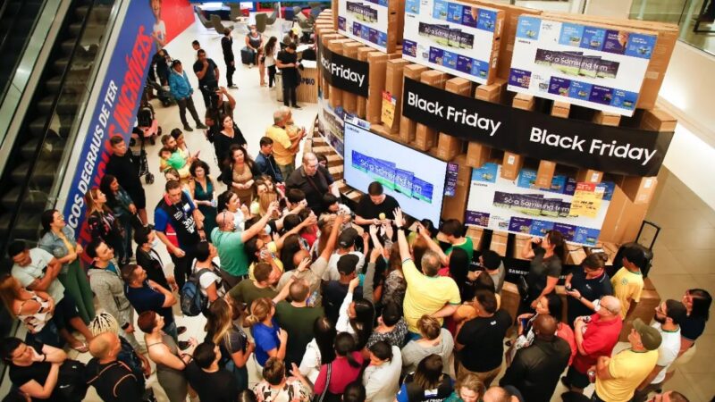 “Dia do Consumidor” vira “Black Friday” do começo do ano: veja dicas para aproveitar
