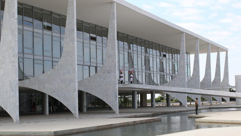 Governo Federal divulga hoje proposta para isentar de IR até R$ 5 mil