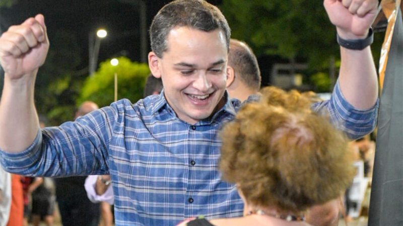 Pazolini dá início à reurbanização da Praça Therezinha Grecchi, no Bairro República