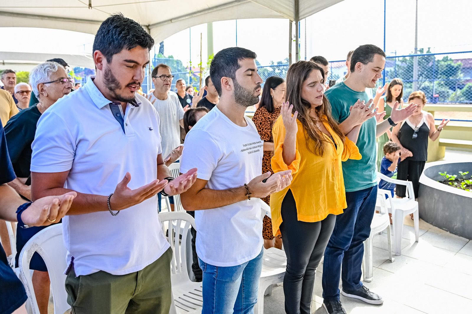 Praça ganha vida nova com entrega feita por Pazolini na capital