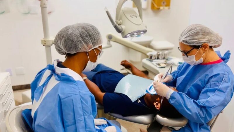 Prefeituras liberam centenas de vagas para dentistas pelo SUS