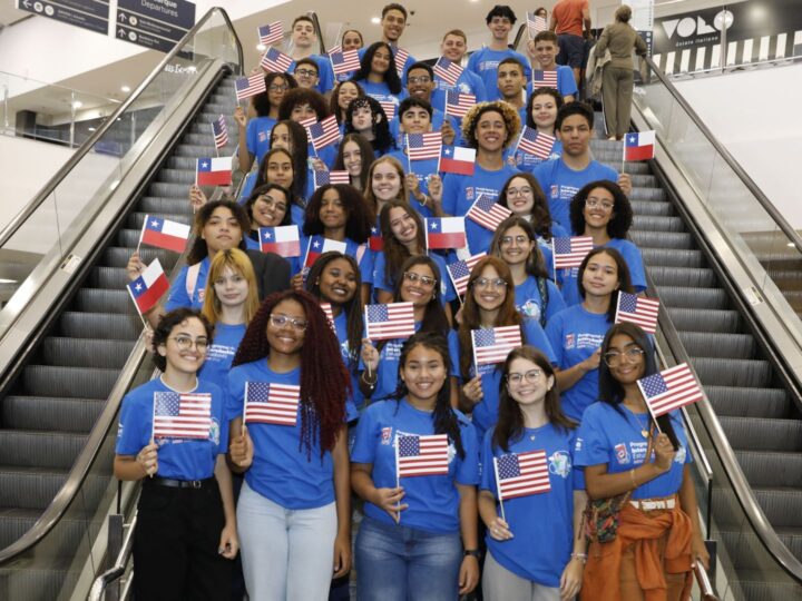 Estado abre 500 vagas de intercâmbio para alunos da rede pública com tudo pago