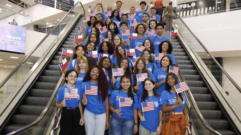 Estado abre 500 vagas de intercâmbio para alunos da rede pública com tudo pago