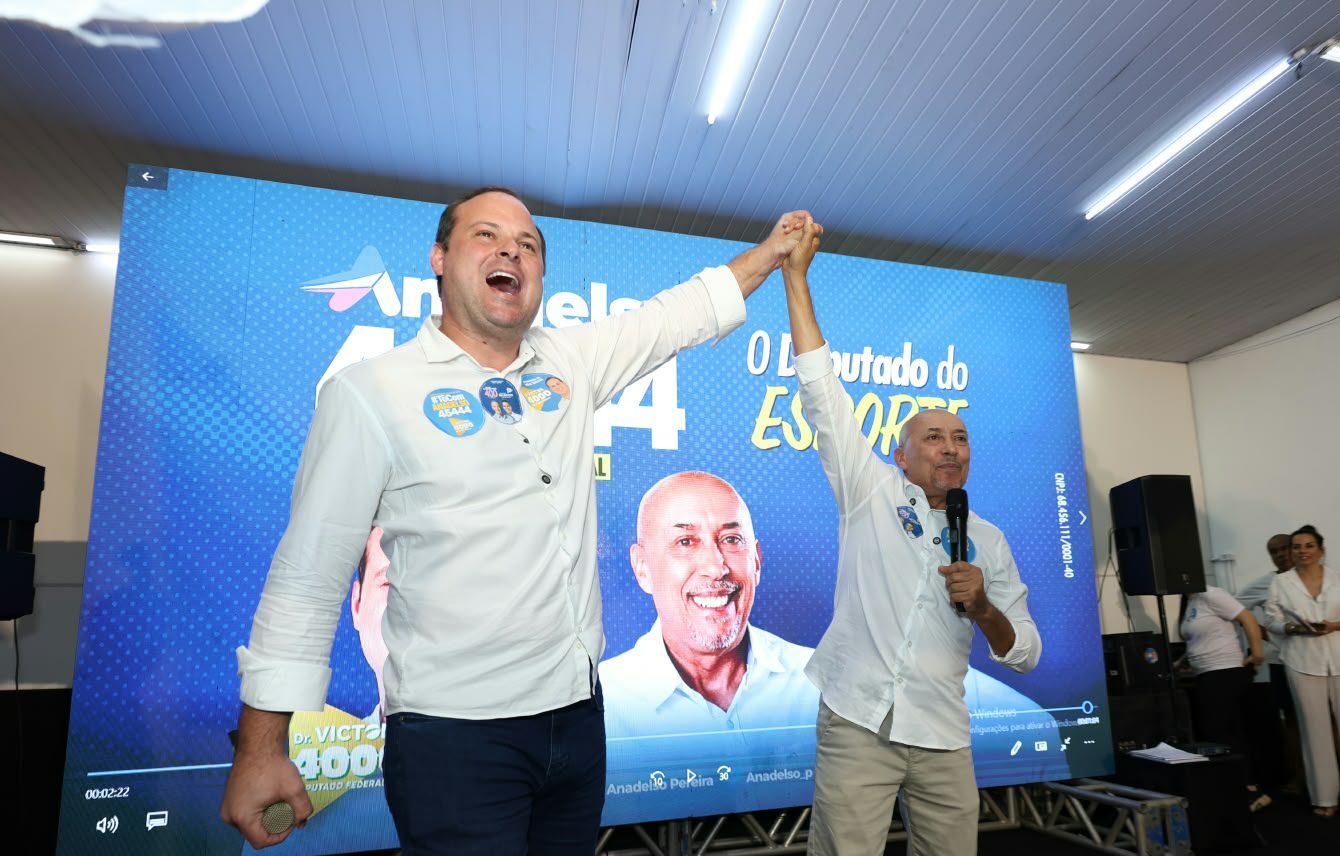 Anadelso mostra prestígio ao reunir Ferraço e Casagrande no Comitê de Dr. Victor Linhalis