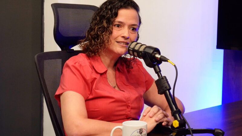 Uma nova voz na política: conheça a história de Rhovena Gurgel