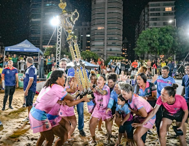 São Pedro Beach Soccer e Craques da Praia levantam as taças da Copa Vitória