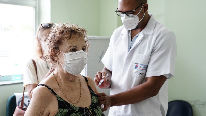 Saúde: Vitória abre salas e postos de vacinação neste sábado (7)