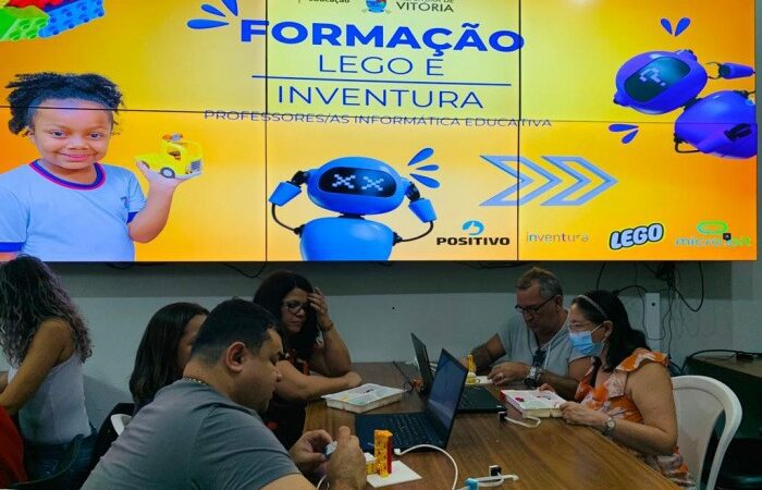 Professores participam de formação sobre uso das tecnologias digitais