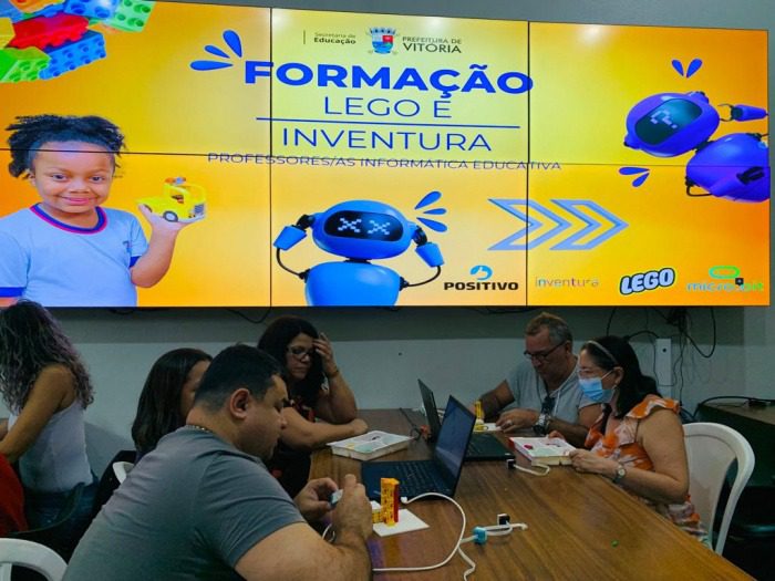 Professores participam de formação sobre uso das tecnologias digitais