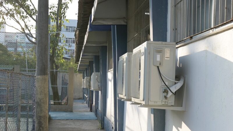 Escola em Jardim Camburi ganha nova rede elétrica e climatização