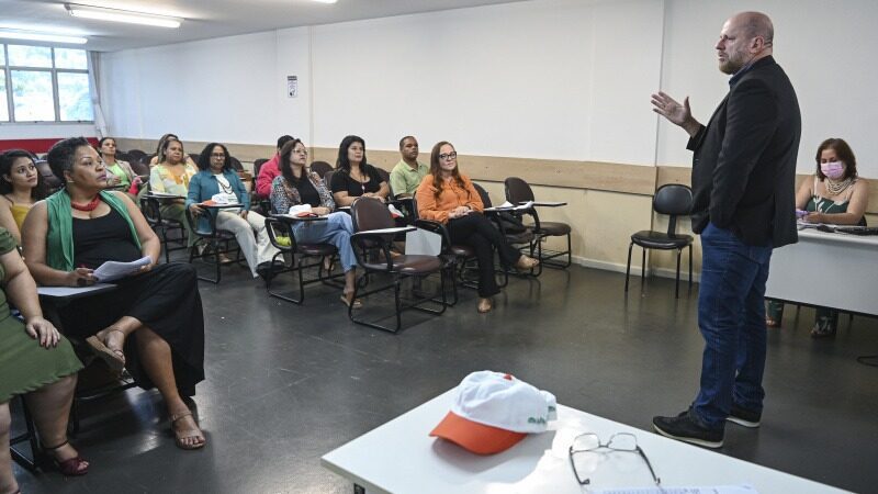 Assistentes sociais de Vitória participam de café da manhã e são homenageados