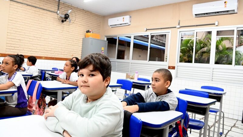 Escola em Santa Lucia ganha nova rede elétrica e climatização