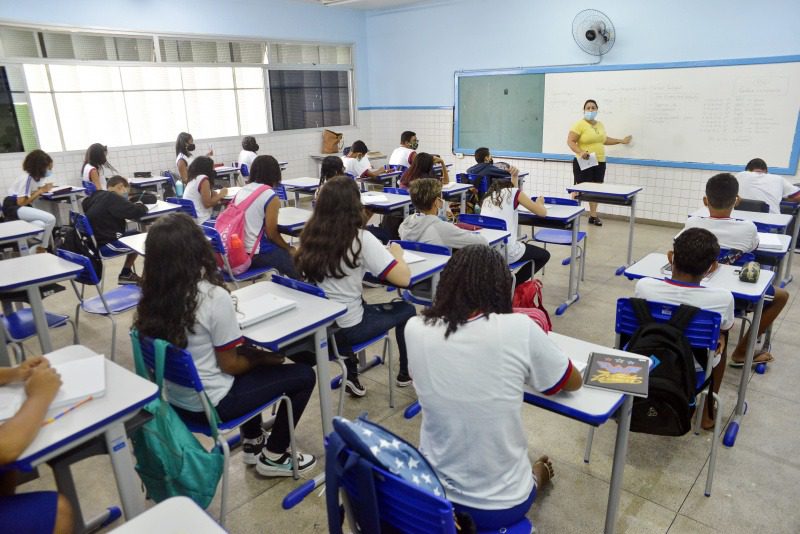 PMV nomeia 236 profissionais para atuar na rede de ensino