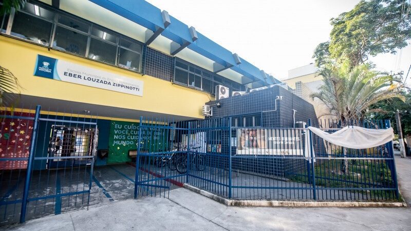 Rede de ensino de Vitória recebe a nomeação de mais 177 profissionais