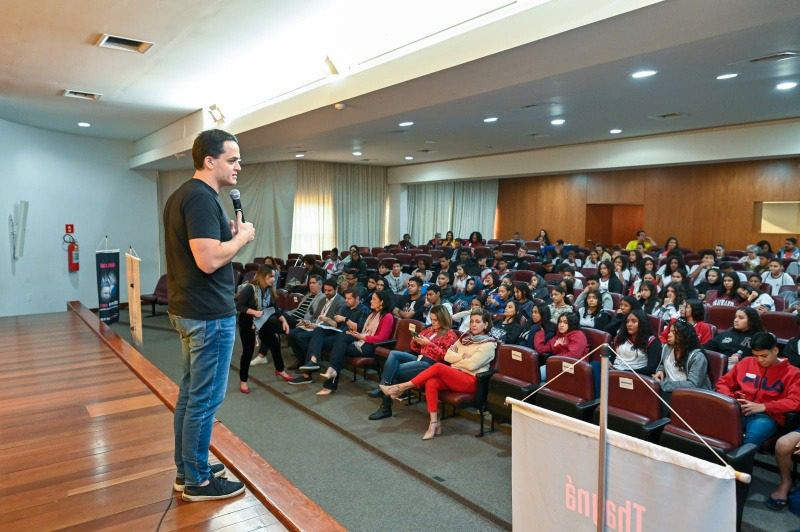 Palestra sobre o combate ao abuso de crianças e adolescentes é realizada na PMV