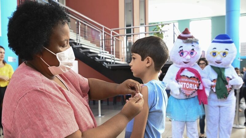 Sucesso na Multivacinação: mais de 11 mil jovens imunizados em Vitória