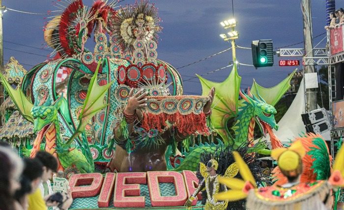 Vitória Inicia as Festividades do Carnaval Brasileiro
