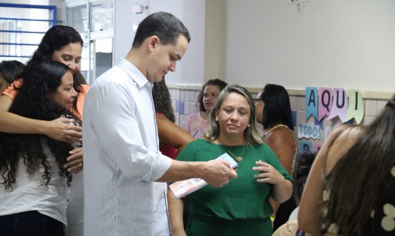 Prefeito Acompanha Reinício das Atividades Letivas dos Profissionais da Educação