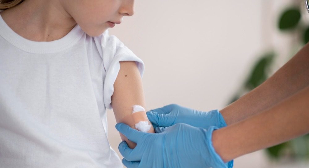 PMV abre 3.240 vagas de vacinação contra a dengue para crianças de 10 a 14 anos