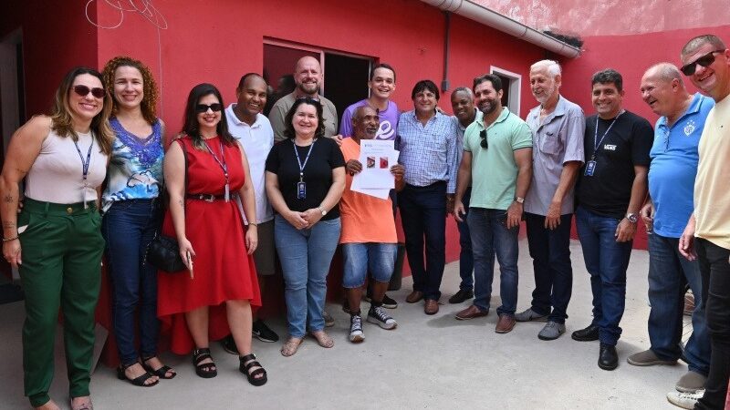 Renovação e Emoção: Casa Feliz e Segura no Bairro Maria Ortiz, em Vitória