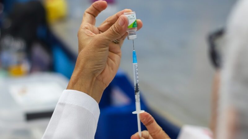 Vitória abre mais de 3 mil vagas para vacinação contra a gripe e dengue