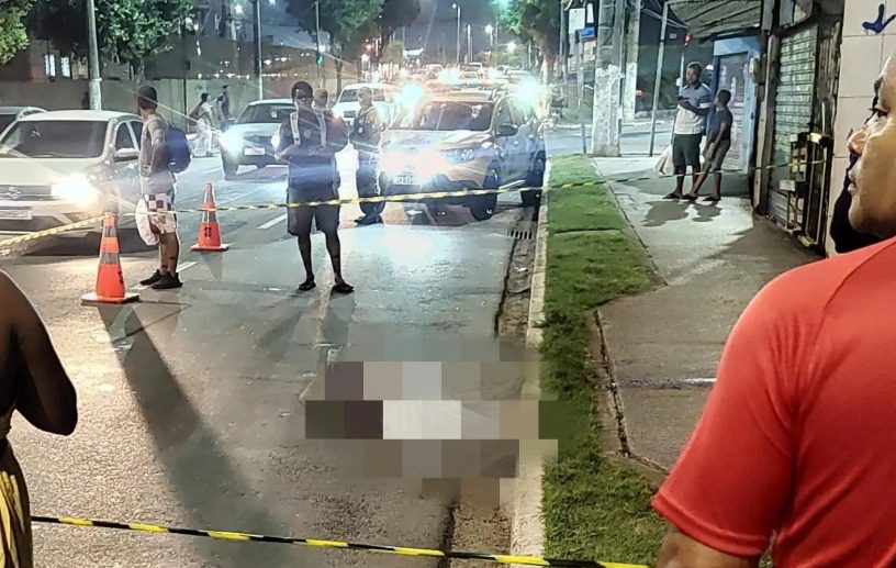 Homem morre esfaqueado após briga na Vila Rubim