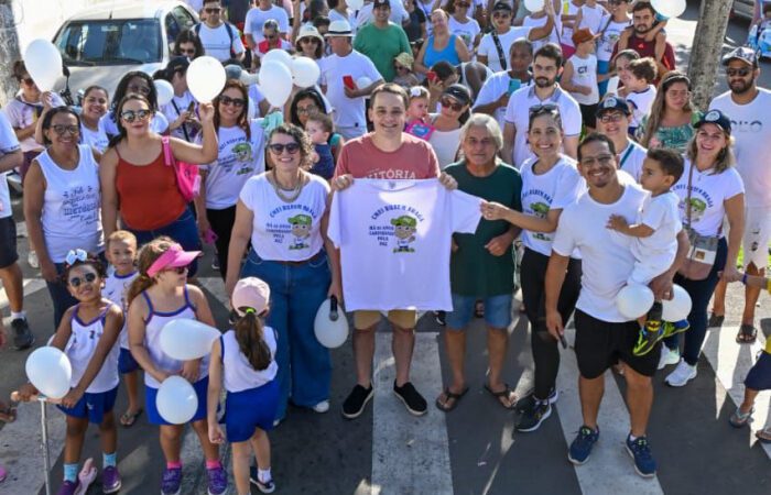 Caminhada da Paz do Cmei Rubem Braga: integração e valores familiares