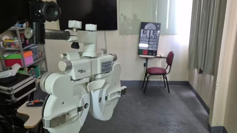 Falsos médicos que faziam consultas gratuitas em mutirões e vendas de óculos de baixa qualidade são presos em Vitória