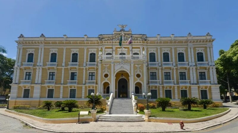 Trabalhador morre ao cair do telhado durante obra no Palácio Anchieta, sede do governo do ES