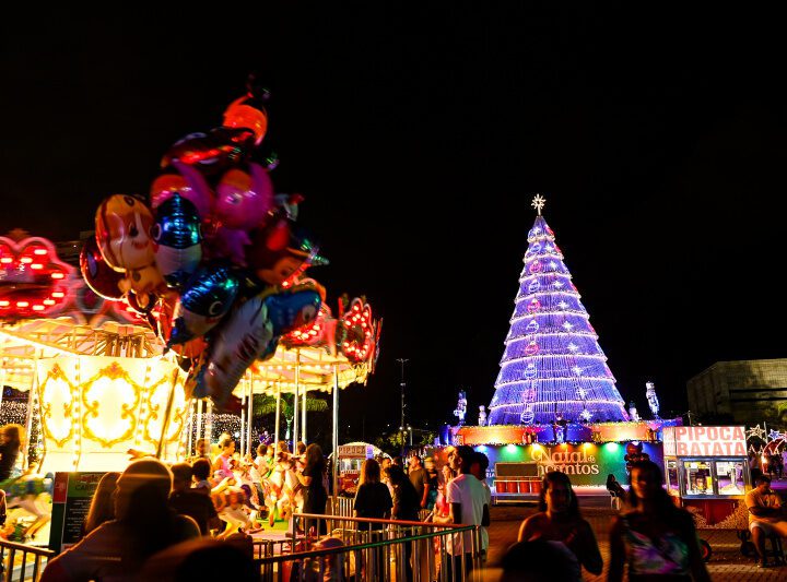 Natal de Encantos: programação cultural segue na Praça do Papa até o dia 29 de dezembro